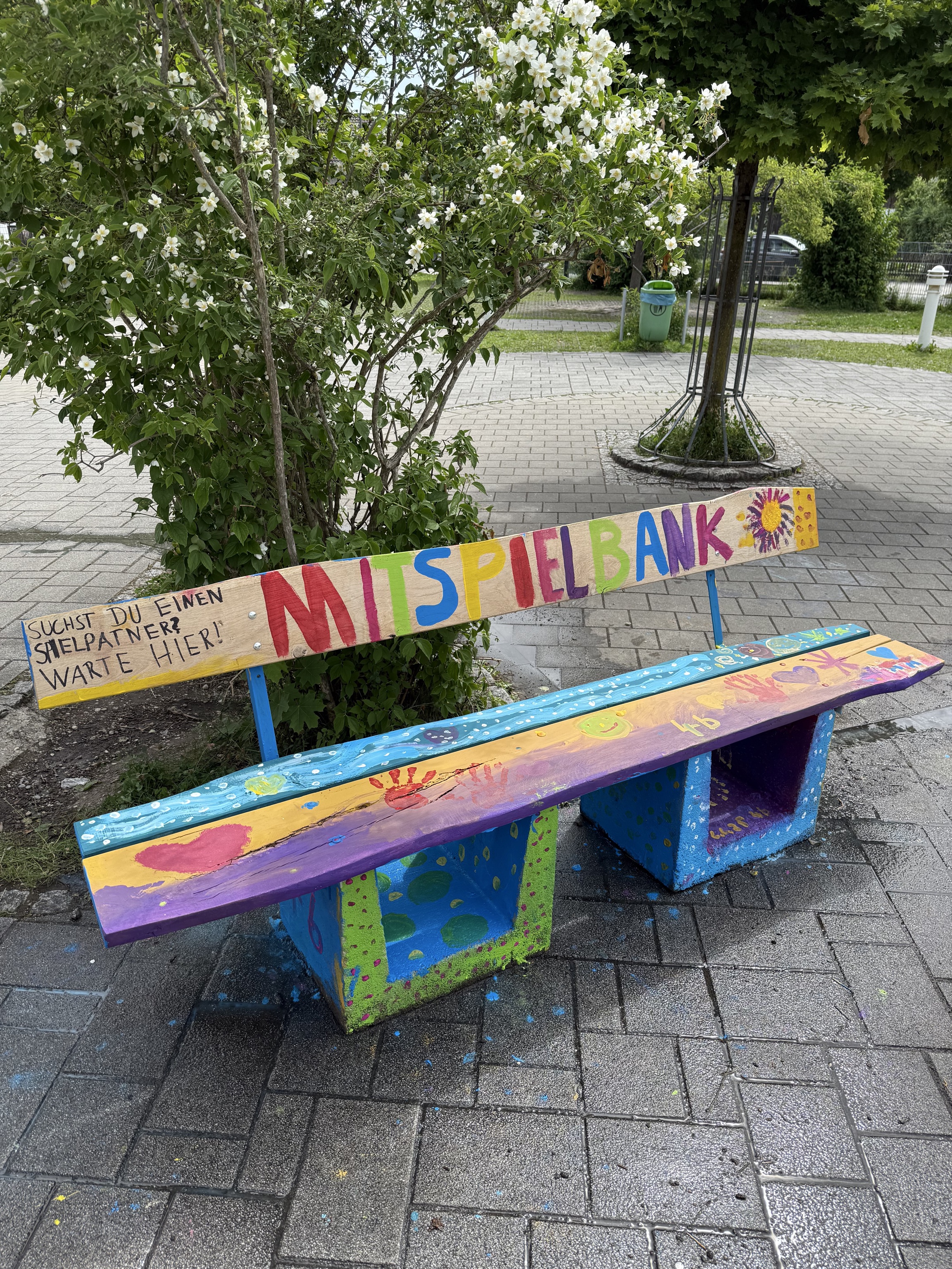 Eine Bank, die Freundschaften wachsen lässt – die neue Mitspielbank 